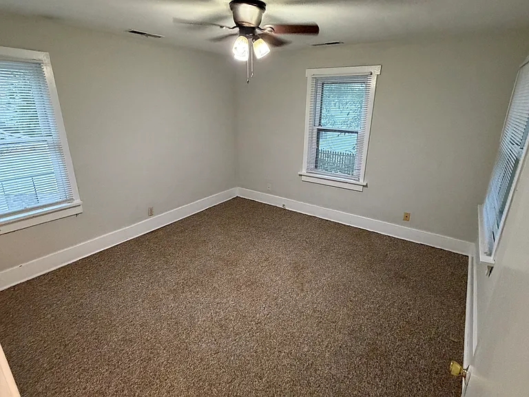 914 N 11th St #1 — Photo 4