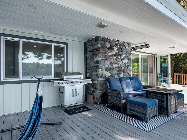 413 E Herron Blvd NW — Photo 6