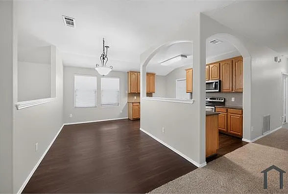 515 Harding Ln — Photo 30