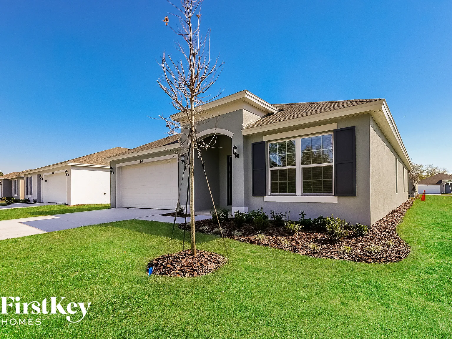 4 bed, 2.0 bath, 2110 sqft, $2,045 — Photo 2