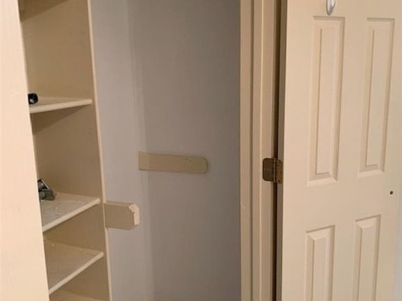 3rd image of 2816 Mary Kathryn Ct