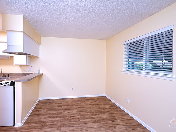 dining area next to kitchen counter