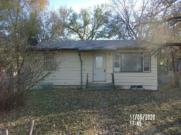 823 W 9th St, Junction City, KS 66441