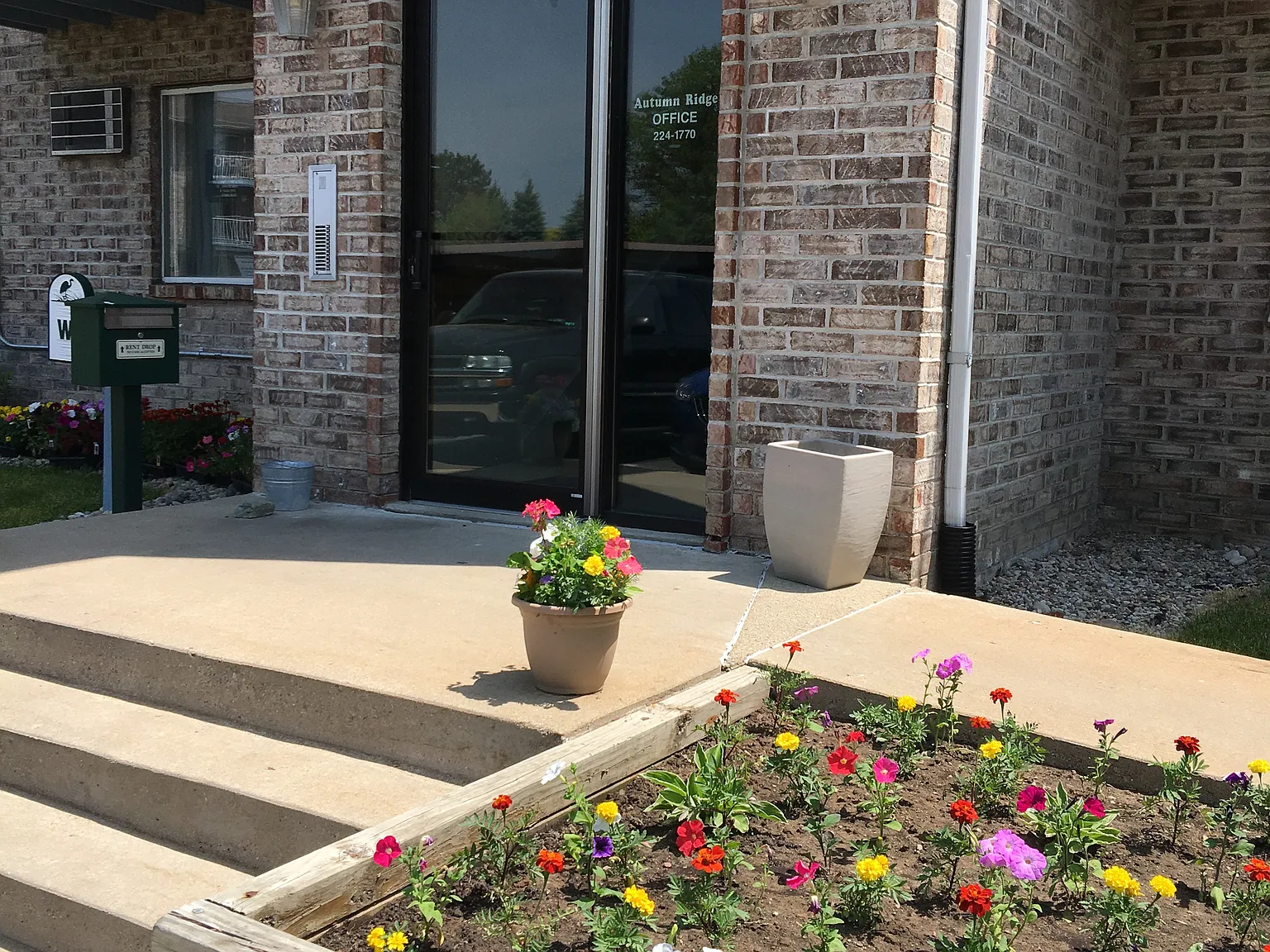 Autumn Ridge Apartments — Photo 4