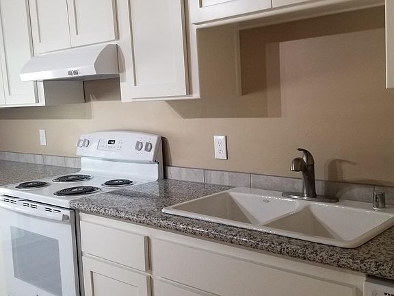 5th image of 2705 S Whitney Blvd