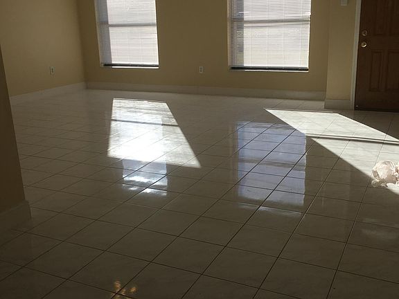 4th image of 752 Caribou Dr #3