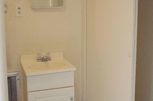 2nd image of 619 E Main St APT 6