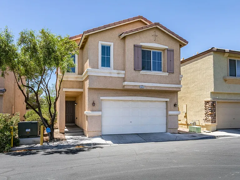 8433 Spencer Canyon St — Photo 8
