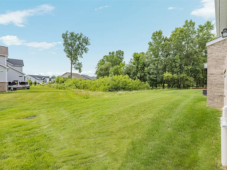 5636 Suffolk Ct — Photo 43