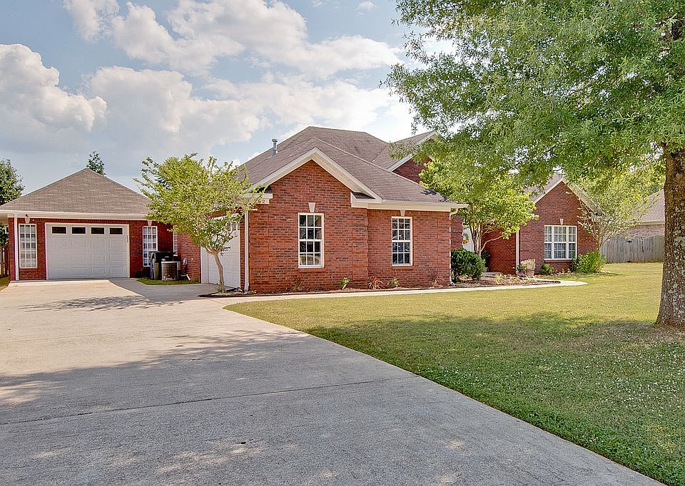1st image of 292 Mossy Oak Dr