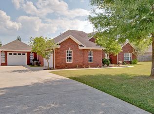 292 Mossy Oak Dr, Huntsville, AL 35806