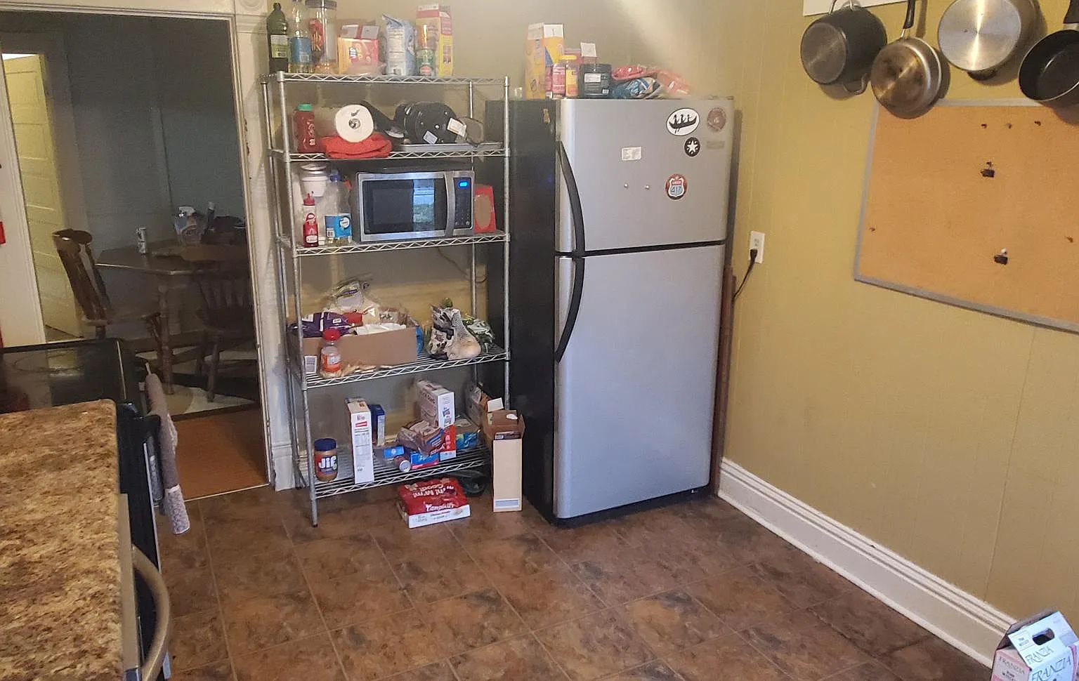 3 bed, 1364 sqft, $2,385 — Photo 2