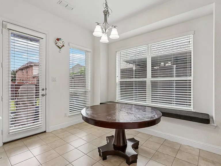 5625 Kerry Dr — Photo 12