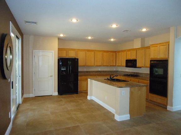 3rd image of 7985 Mosaic Harbor Ave