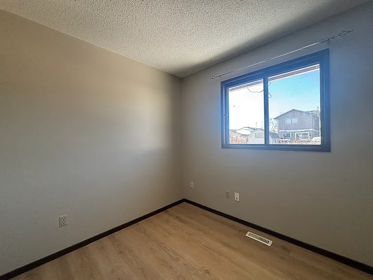 67 Castledale Way NE — Photo 16