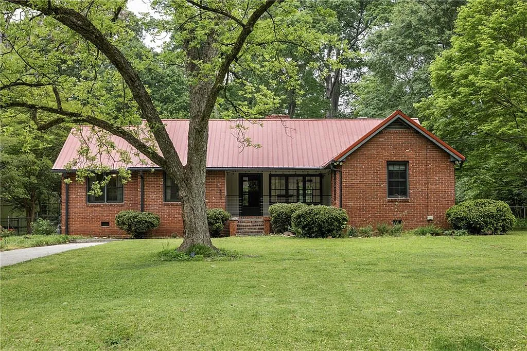 2 bed, 1.0 bath, 1512 sqft, $2,100 — Photo 1