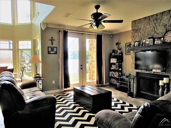 5th image of 1615 Lakeshore Dr