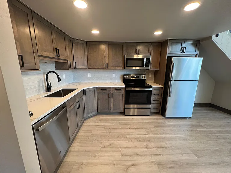 7333 Ryan Gulch Rd — Photo 1