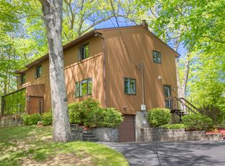 195 Cleveland Dr, Croton On Hudson, NY 10520