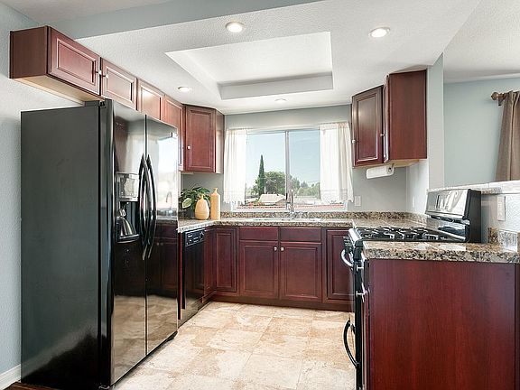 4th image of 9805 Caspi Gardens Dr Unit 2