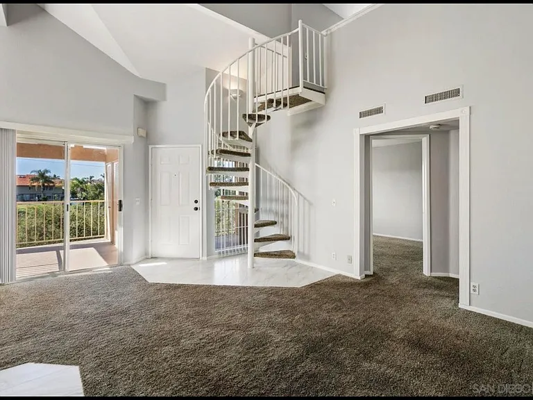7330 Calle Cristobal — Photo 4