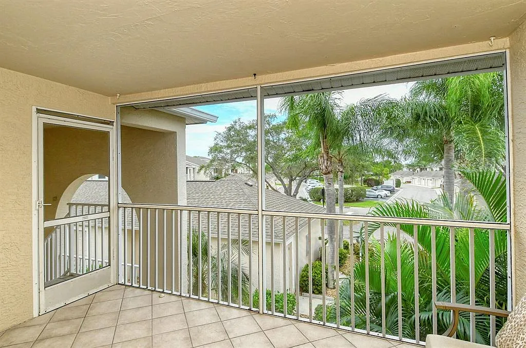 2 bed, 2.0 bath, 1414 sqft, $6,000 — Photo 3