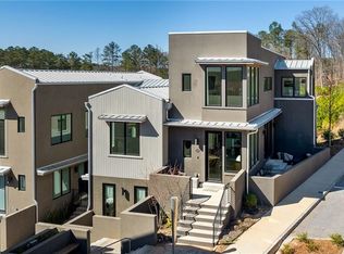 10944 Serenbe Ln, Chattahoochee Hills, GA 30268