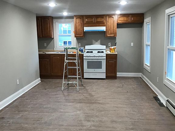 2nd image of 88 New York Ave #2
