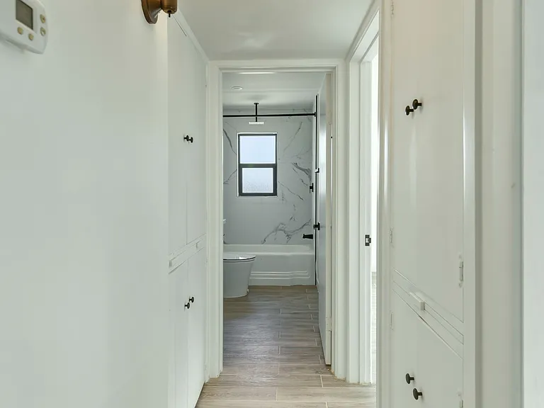 1438 E Sheridan St — Photo 15