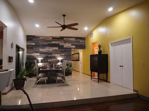 2nd image of 414 NE 195th St #414