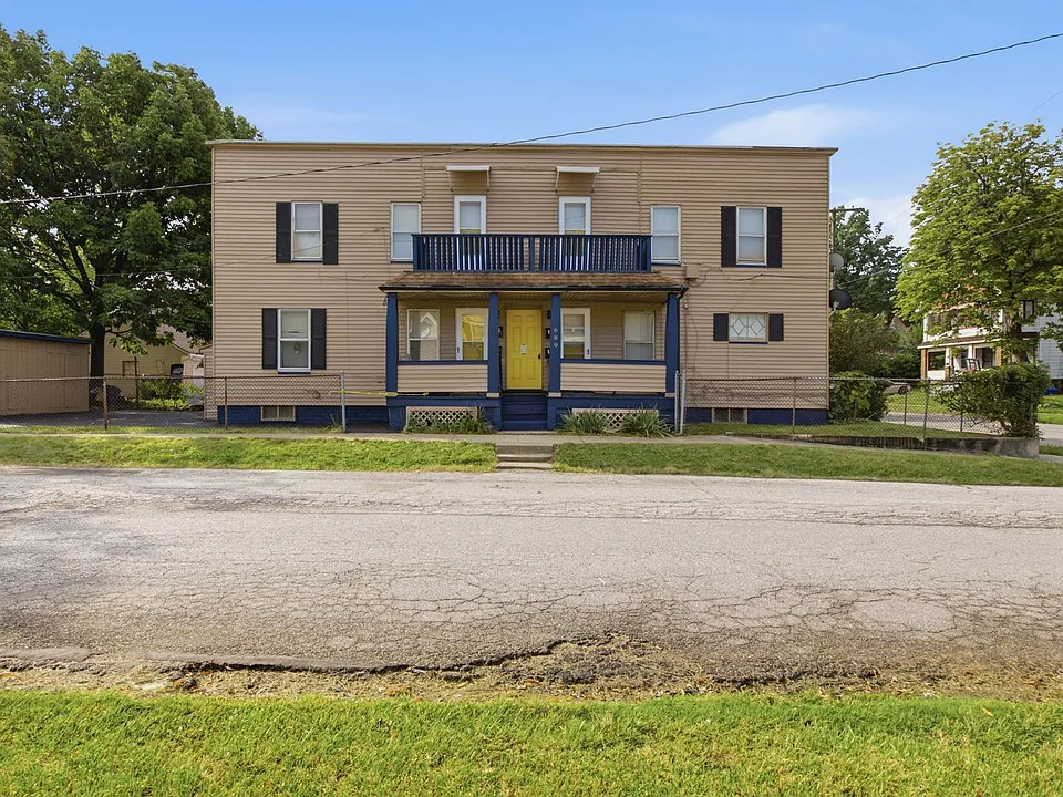 689 Midland Ave