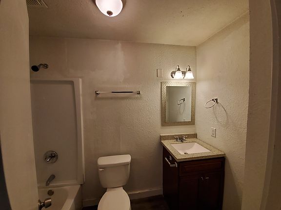 3rd image of 2104 Jerome Dr