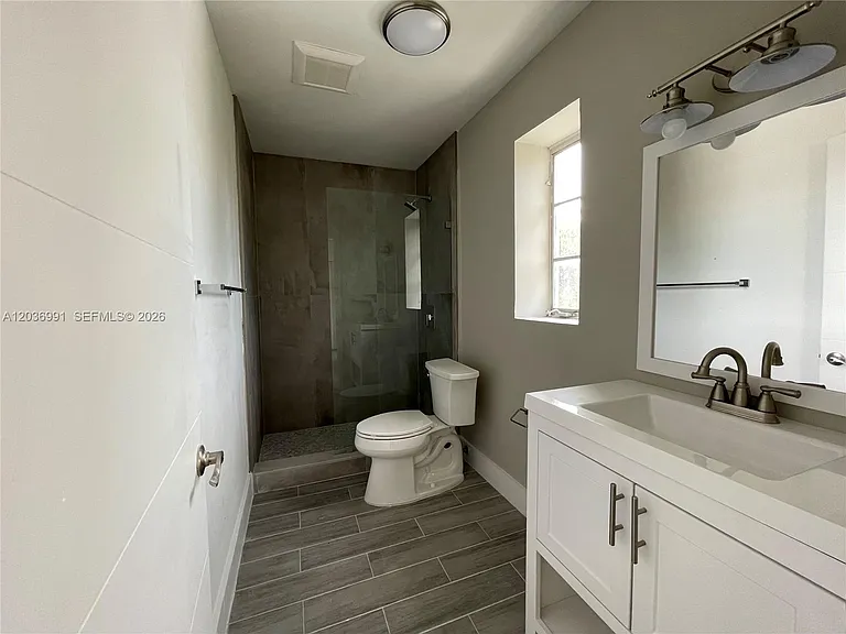 455 NE 62nd St #2 — Photo 8