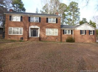 521 Oxford Pl, Lancaster, SC 29720