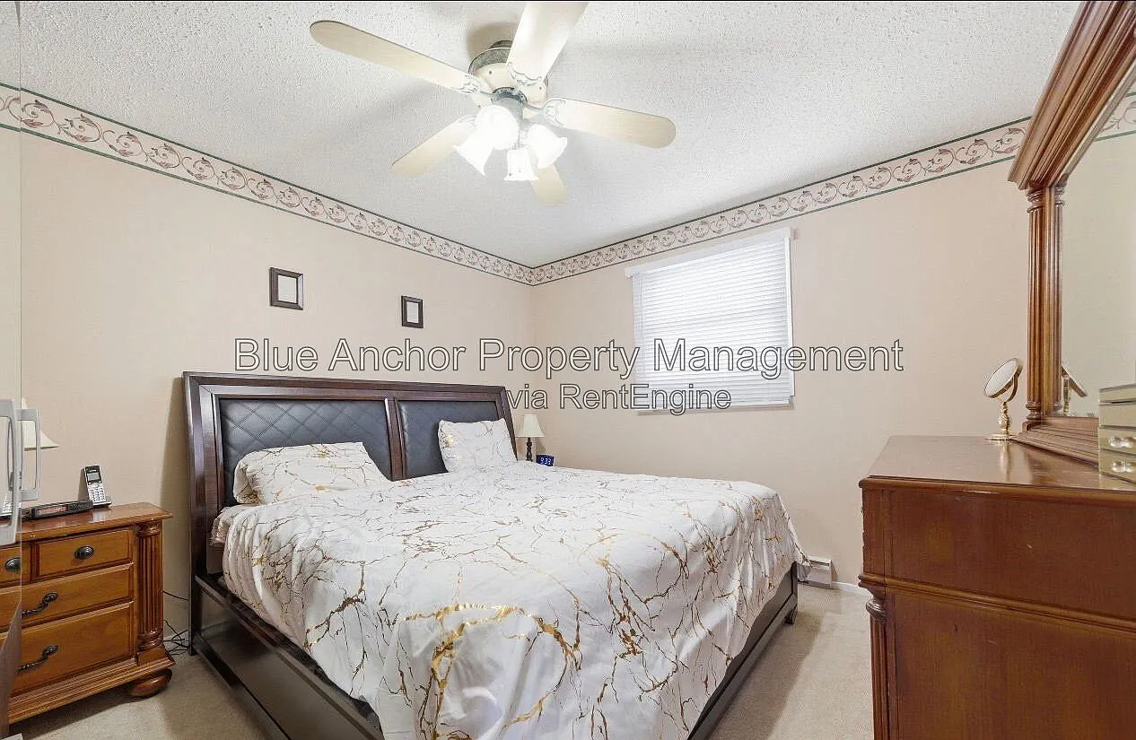 1 bed, 1.0 bath, $700 — Photo 2