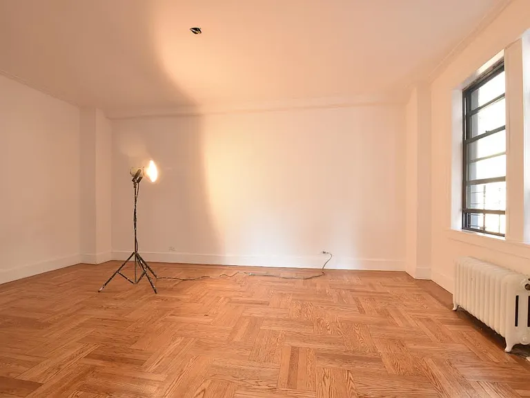 865 W End Ave #12B — Photo 3