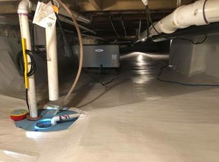 402 N Hunter St, Capac, MI 48014