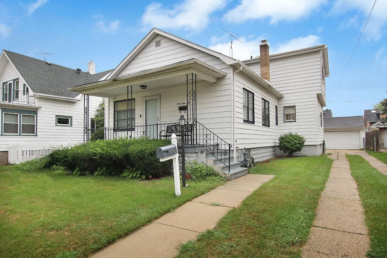 4901 23rd AVENUE photo 1