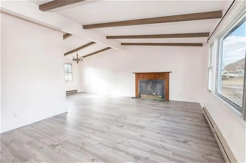 3 bed, 1242 sqft, $1,500 — Photo 3