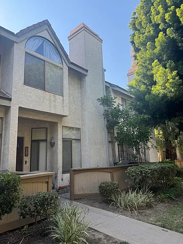 4487 Emerald St Photo 1