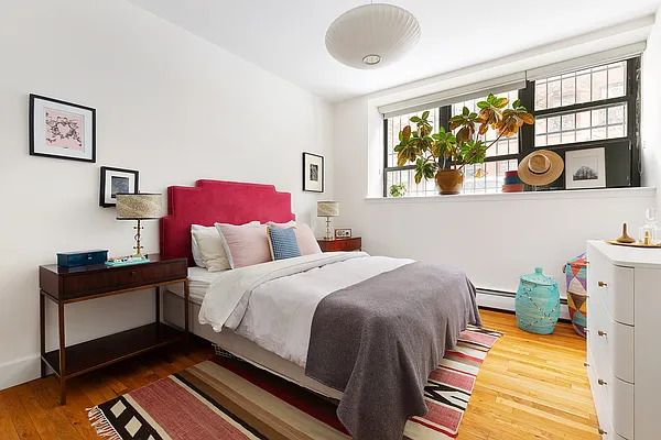 Sold by Compass | media 7