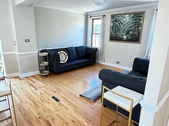 4th image of 4222 N Mulligan Ave #1