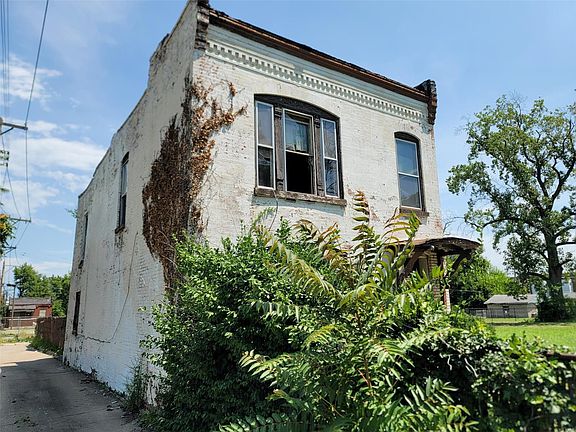 3rd image of 4339 Ashland Ave