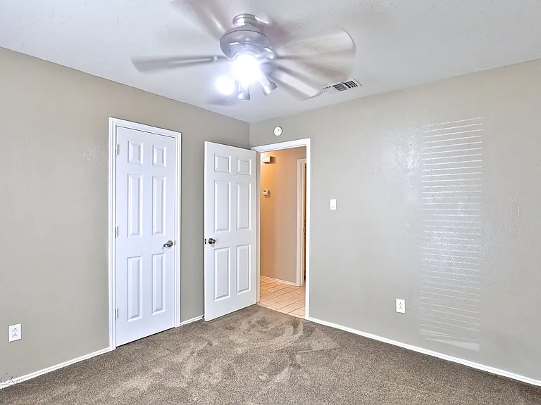 5273 Sherbrooke Ln — Photo 20