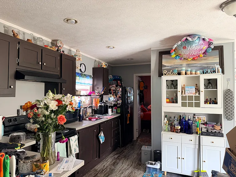 3702 Diplomat Ln — Photo 3