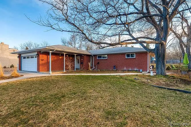 Building Photo - 3562 E Lake Way