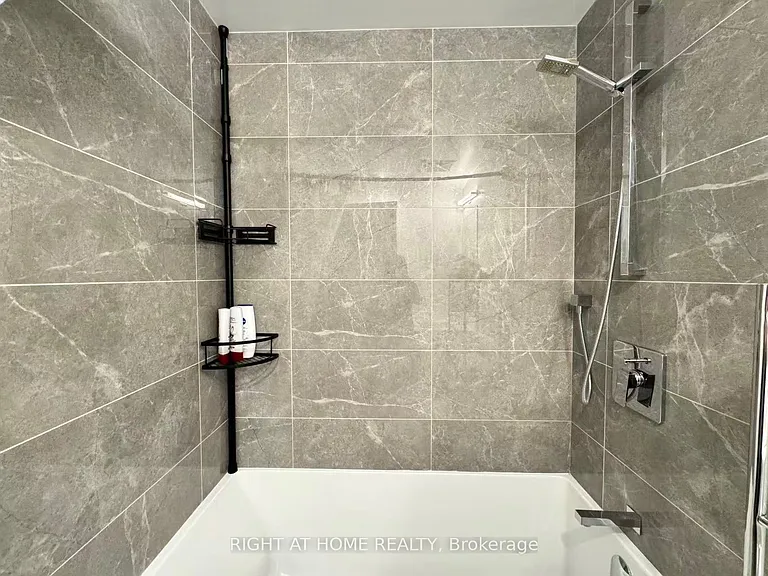 458 Richmond St W #1007 — Photo 17
