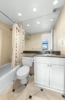 5th image of 400 E 70th St APT 2804