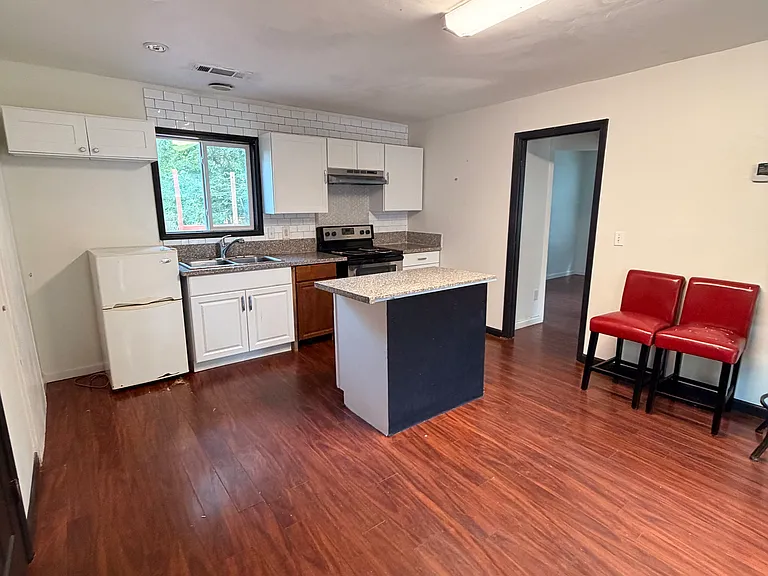 2515 Windmere Dr — Photo 9