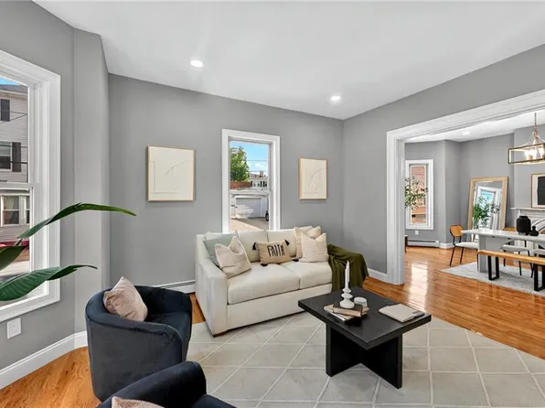 169 Knight St, Providence, RI 02909